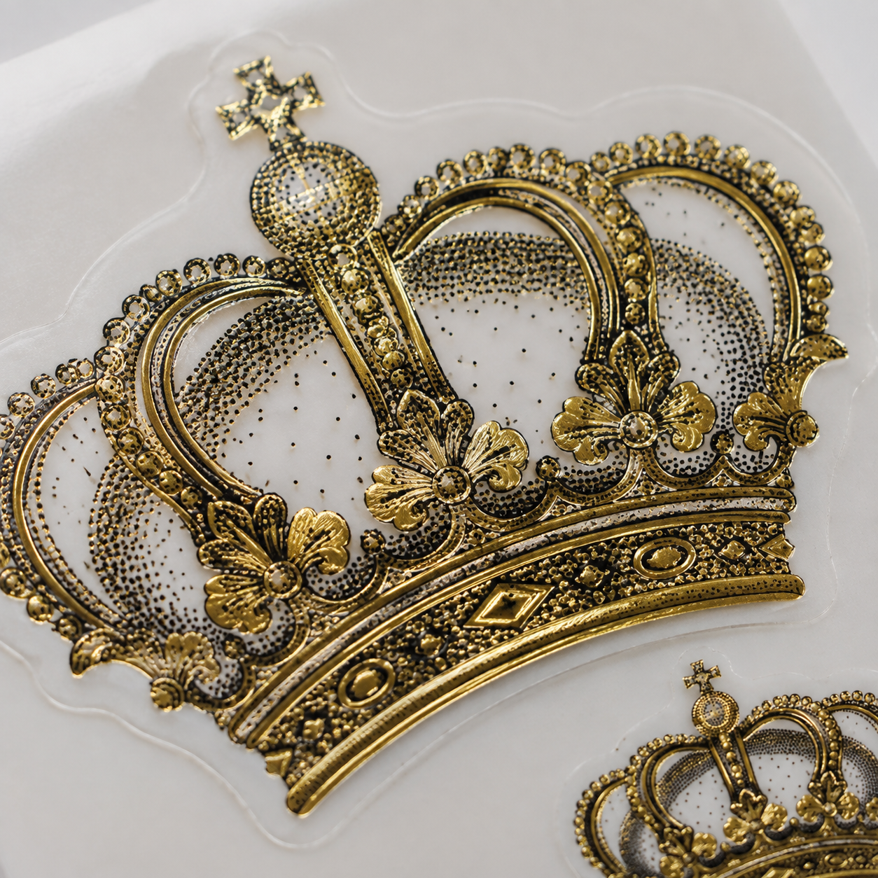 Crown Pair Set - detail view